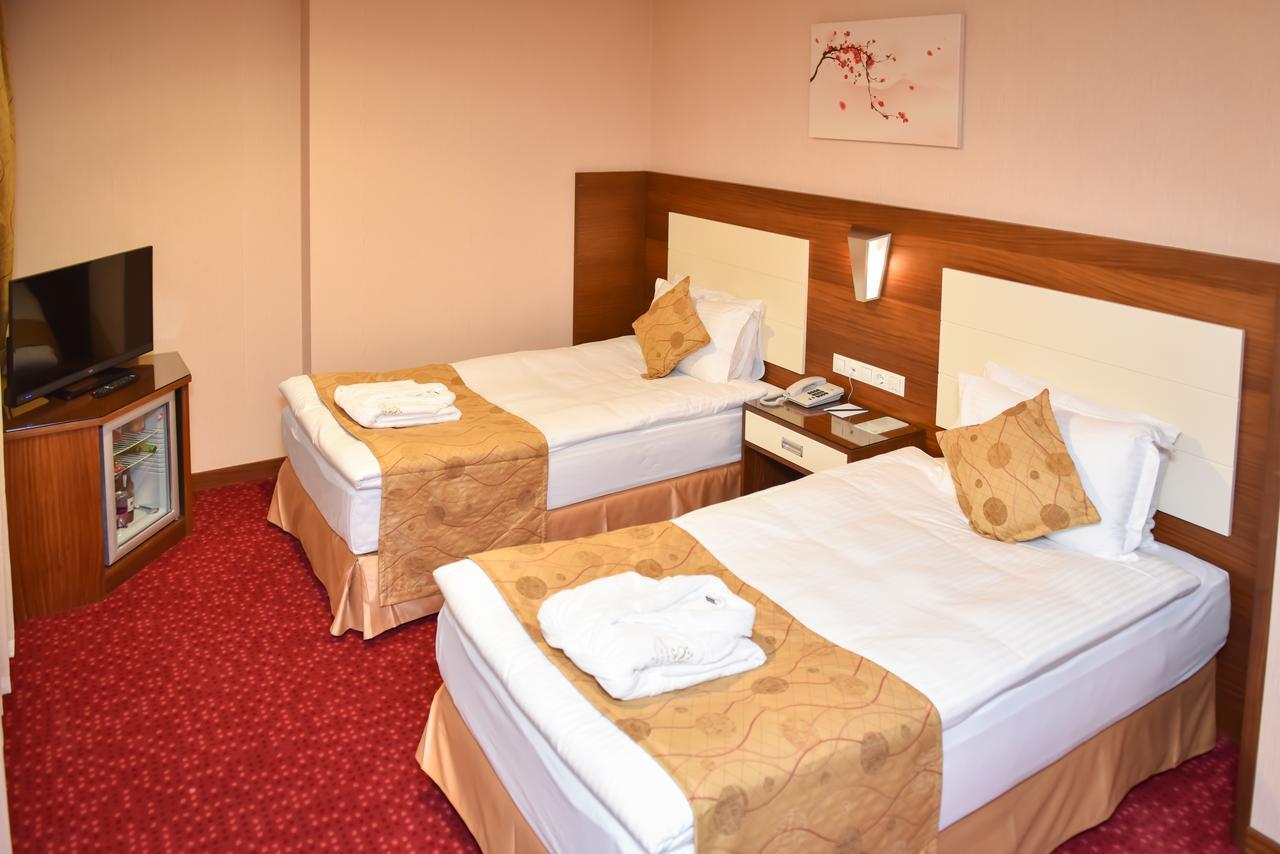 Ozgobek Ronesans Hotel De Luxe ウシャク エクステリア 写真